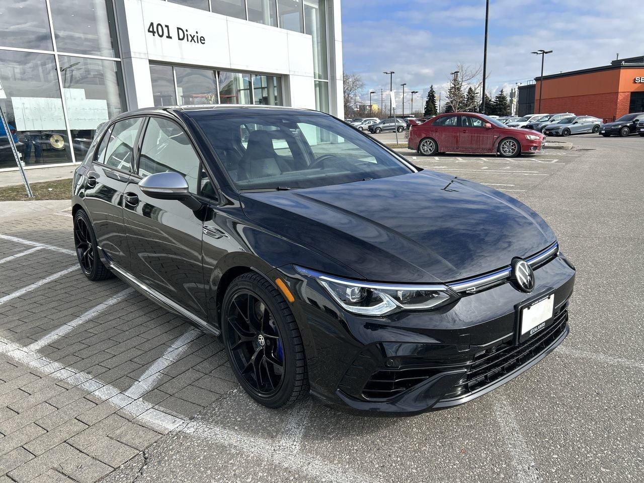 2024 Volkswagen Golf R 2.0 T 6Sp Leather  Alloy Wheels  Heads-Up Display Photo