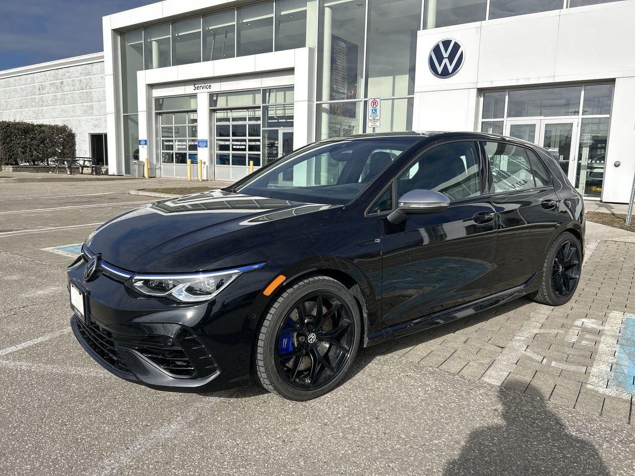 2024 Volkswagen Golf R 2.0 T 6Sp Leather  Alloy Wheels  Heads-Up Display Photo