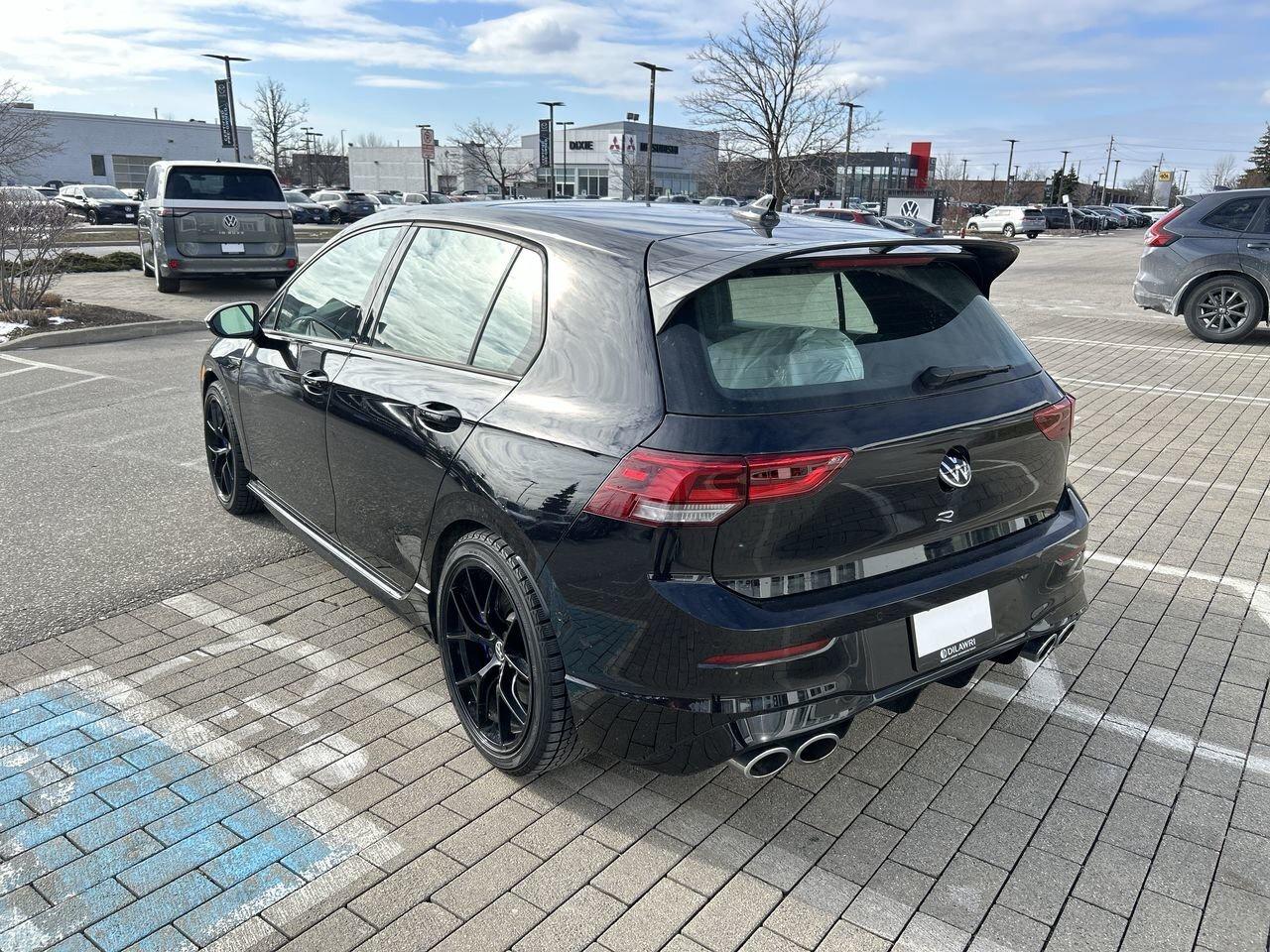 2024 Volkswagen Golf R 2.0 T 6Sp Leather  Alloy Wheels  Heads-Up Display Photo