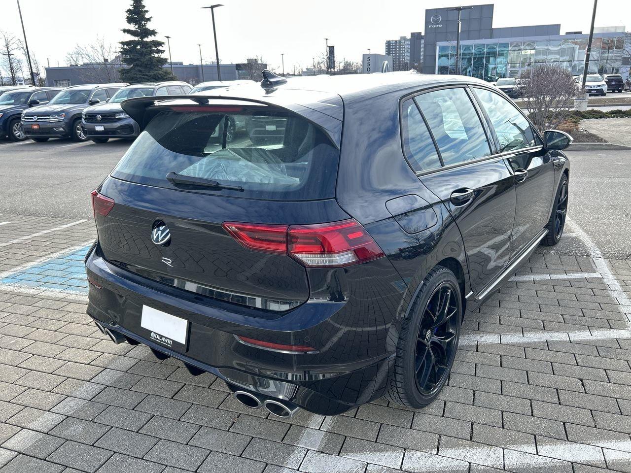 2024 Volkswagen Golf R 2.0 T 6Sp Leather  Alloy Wheels  Heads-Up Display Photo