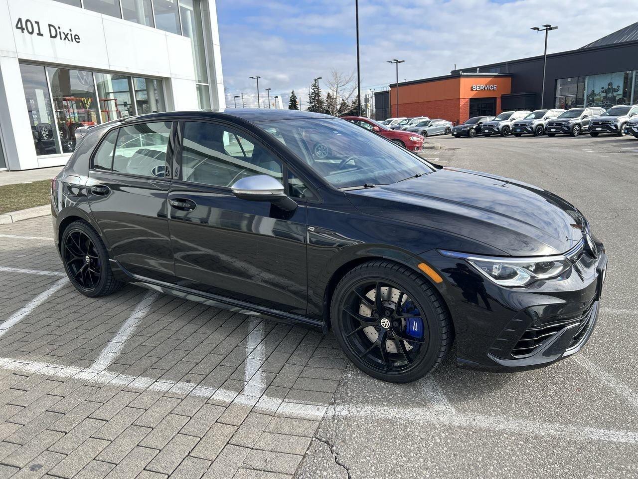 2024 Volkswagen Golf R 2.0 T 6Sp Leather  Alloy Wheels  Heads-Up Display Photo