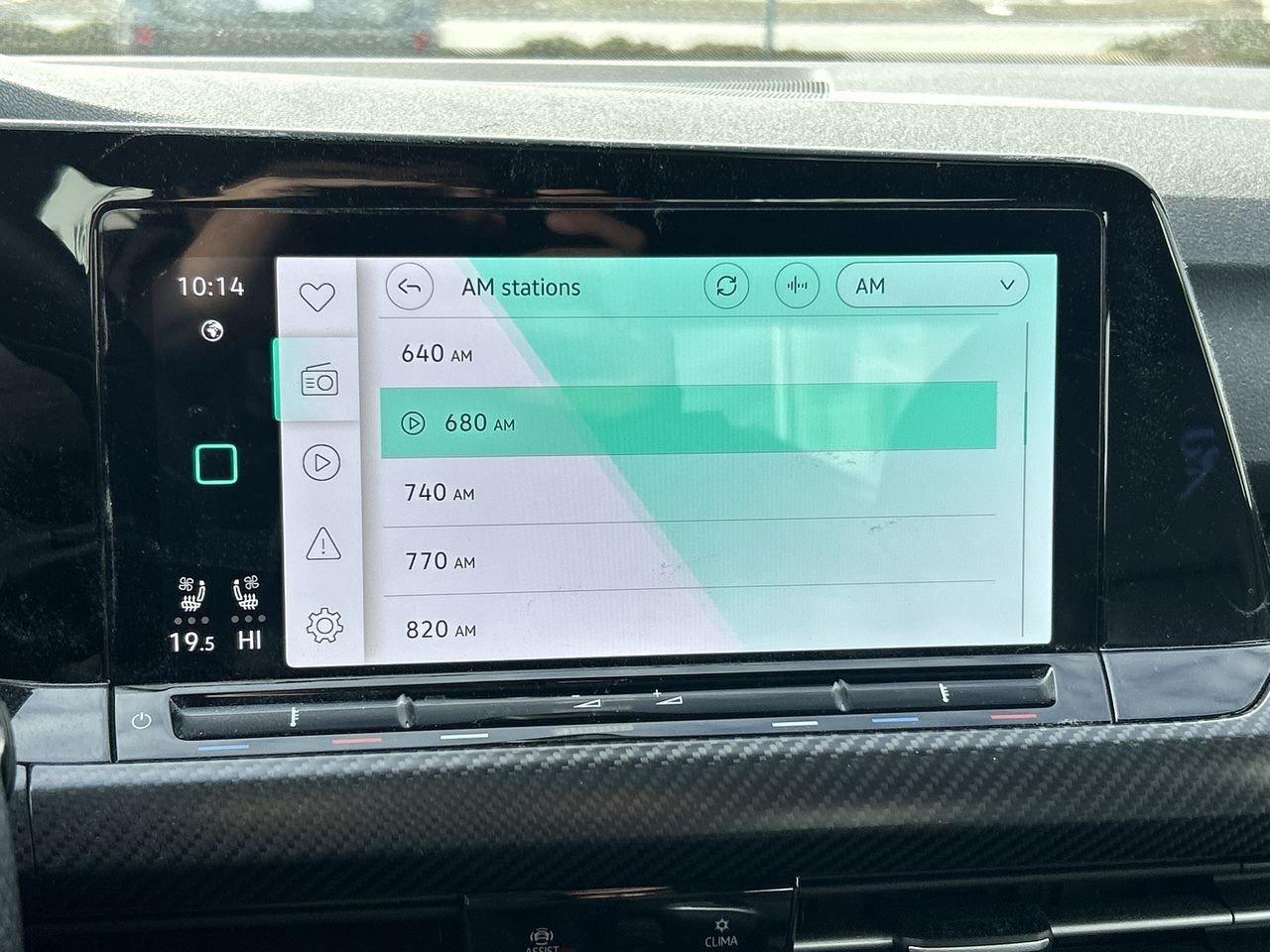 2024 Volkswagen Golf R 2.0 T 6Sp Leather  Alloy Wheels  Heads-Up Display Photo