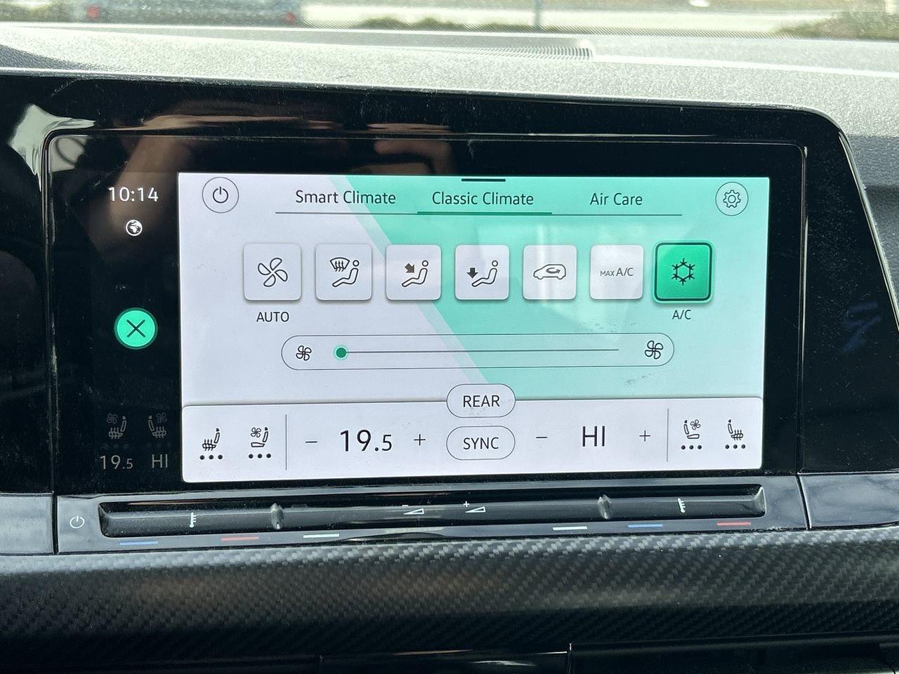 2024 Volkswagen Golf R 2.0 T 6Sp Leather  Alloy Wheels  Heads-Up Display Photo