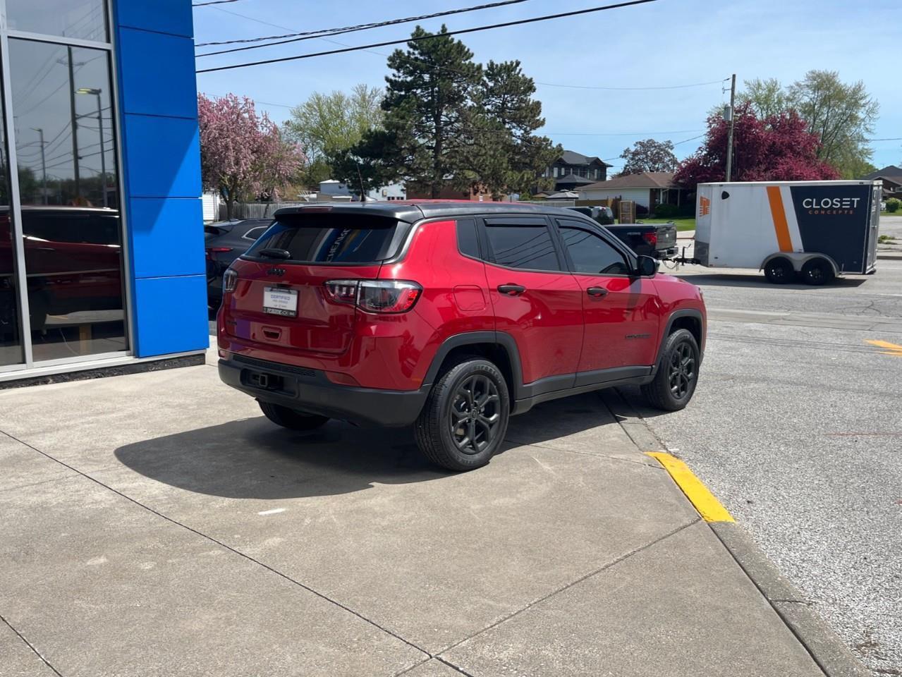 2025 Jeep Compass SPORT NEARLY NEW LOCAL TRADE! Photo