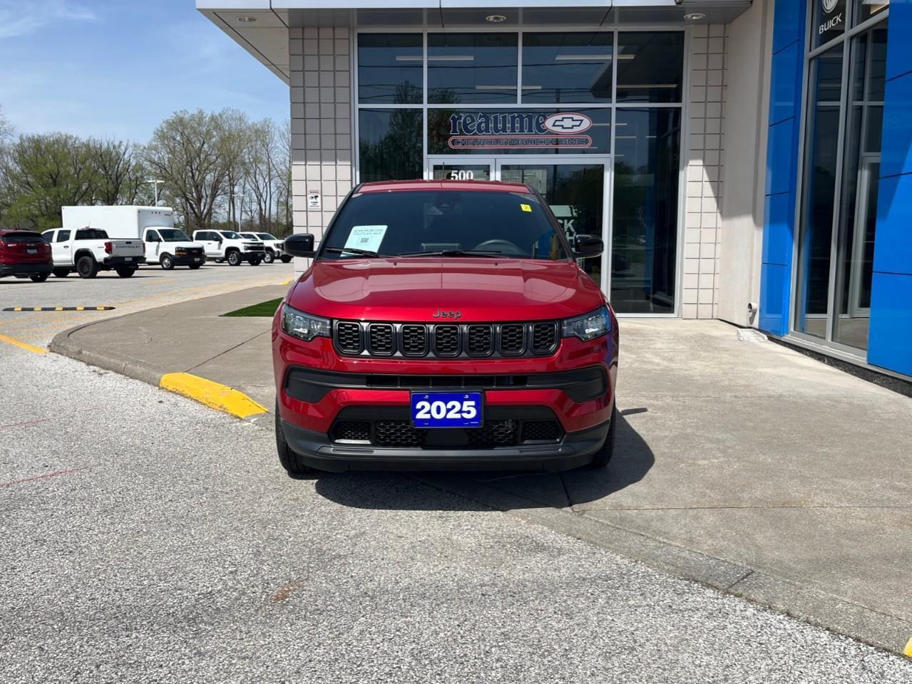 2025 Jeep Compass SPORT NEARLY NEW LOCAL TRADE! Photo