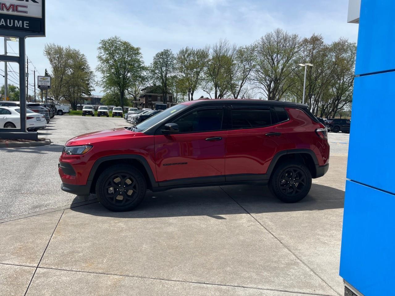 2025 Jeep Compass SPORT NEARLY NEW LOCAL TRADE! Photo