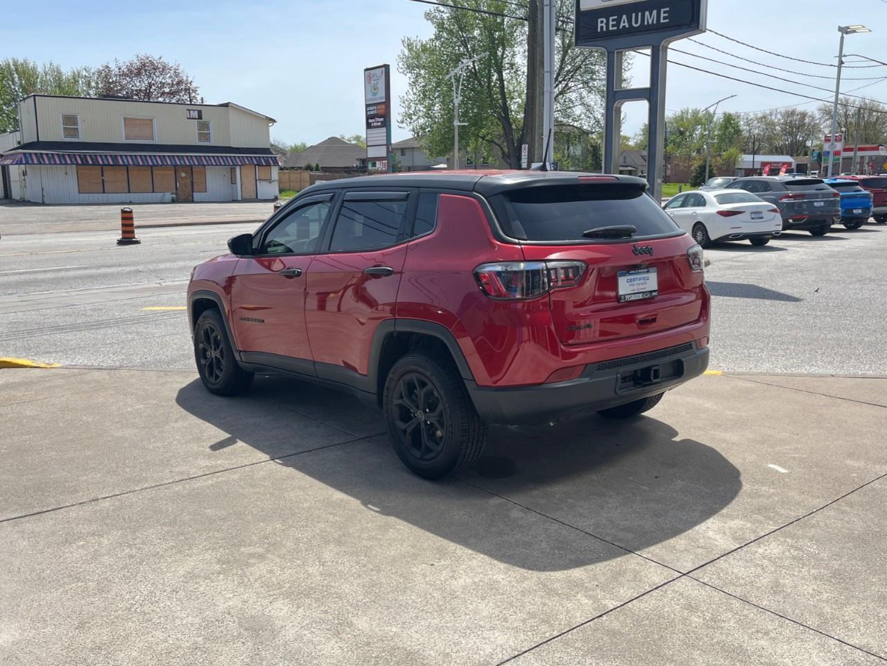 2025 Jeep Compass SPORT NEARLY NEW LOCAL TRADE! Photo