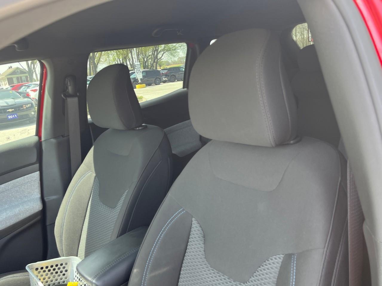 2025 Jeep Compass SPORT NEARLY NEW LOCAL TRADE! Photo
