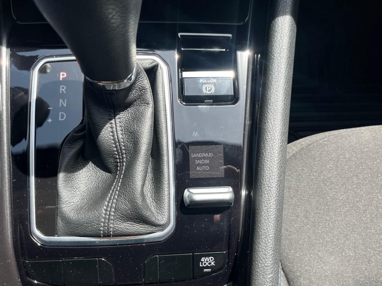 2025 Jeep Compass SPORT NEARLY NEW LOCAL TRADE! Photo