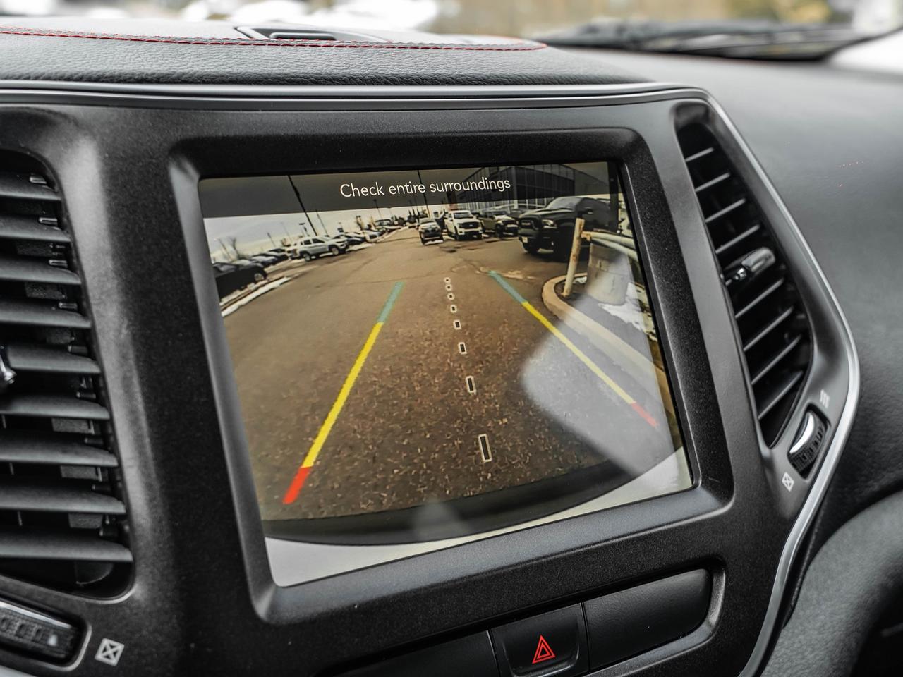 2019 Jeep Cherokee Trailhawk 4x4  LEATHER  CAMERA  LOW KMS Photo