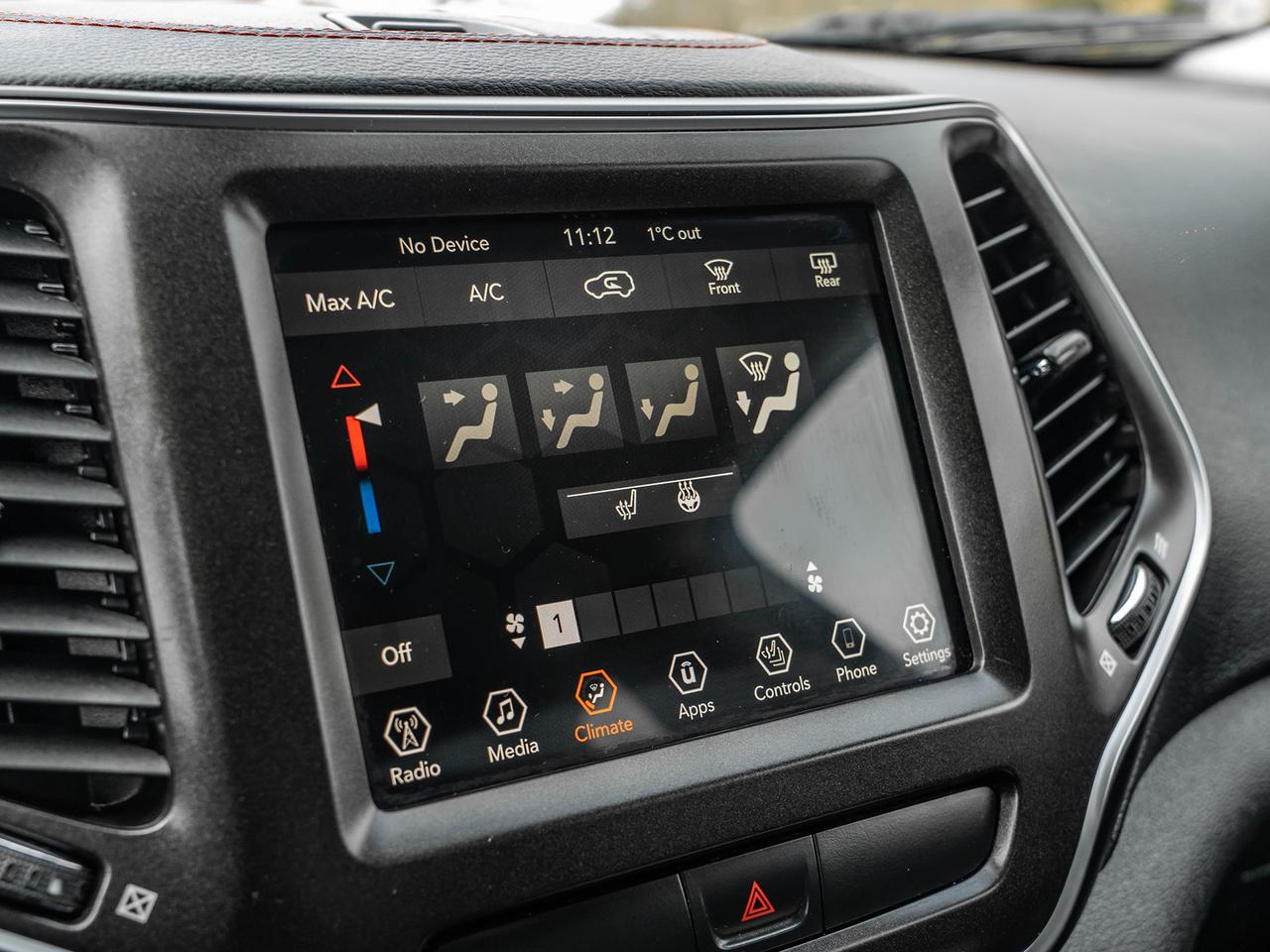 2019 Jeep Cherokee Trailhawk 4x4  LEATHER  CAMERA  LOW KMS Photo