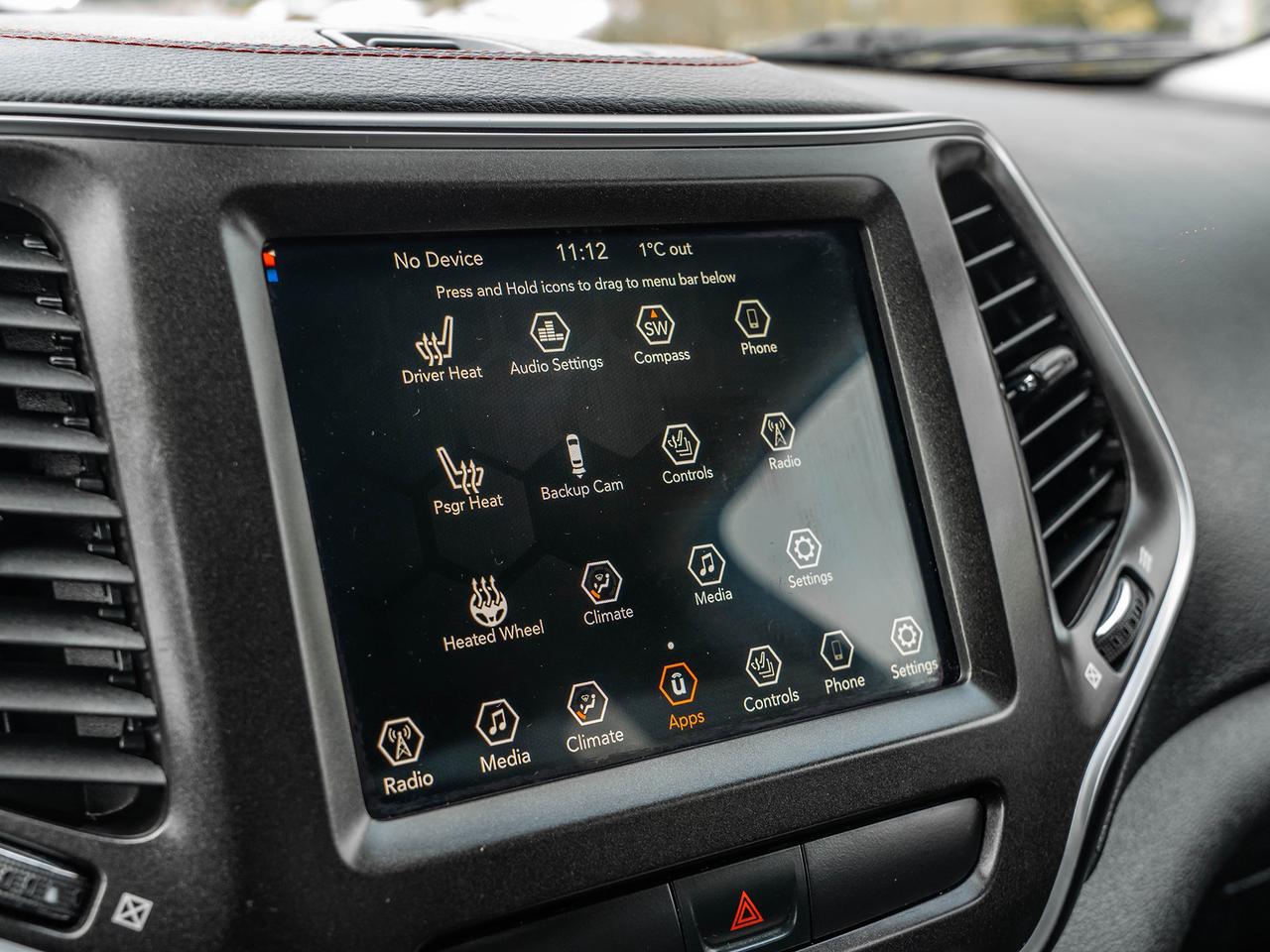 2019 Jeep Cherokee Trailhawk 4x4  LEATHER  CAMERA  LOW KMS Photo