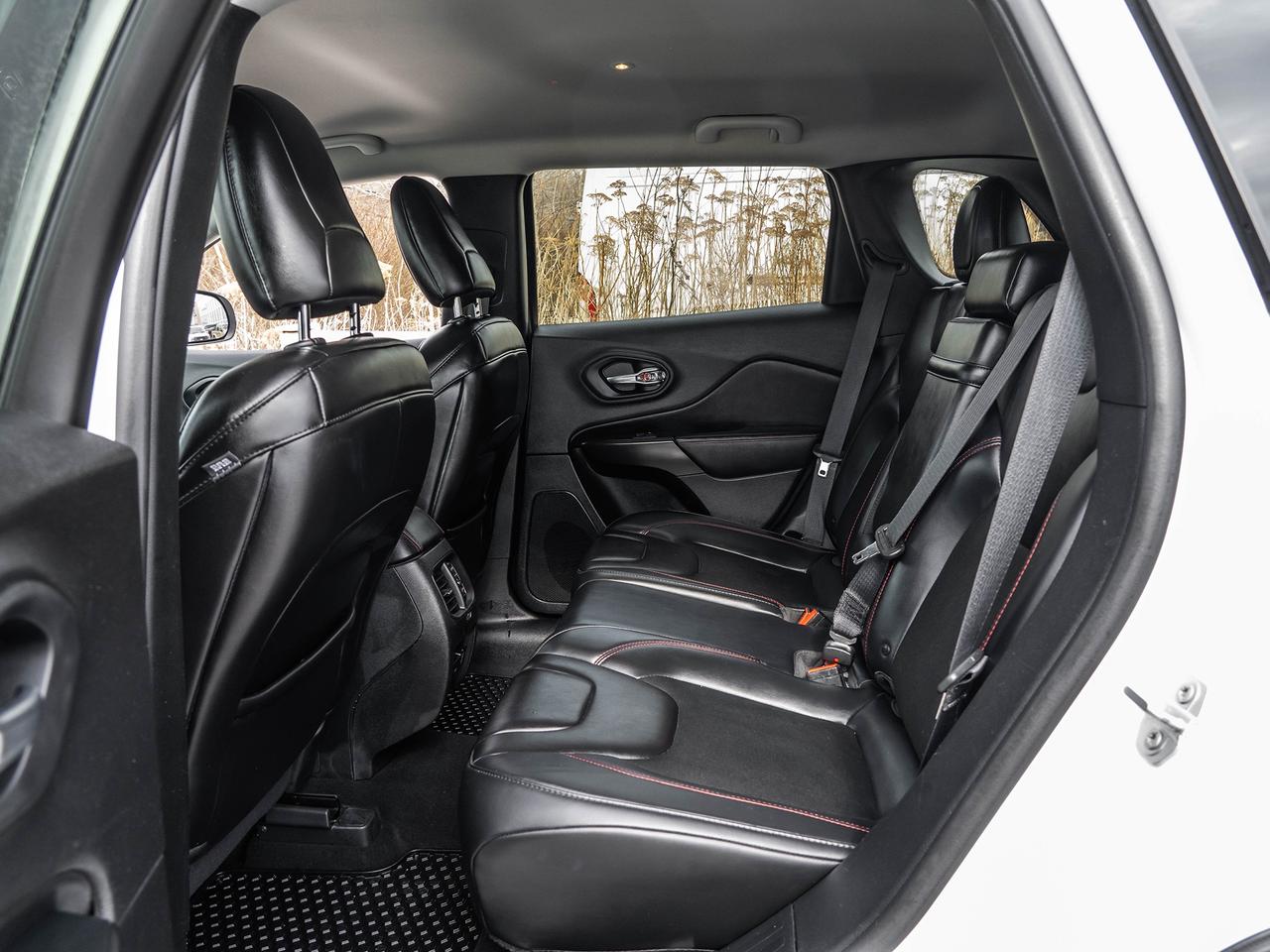 2019 Jeep Cherokee Trailhawk 4x4  LEATHER  CAMERA  LOW KMS Photo