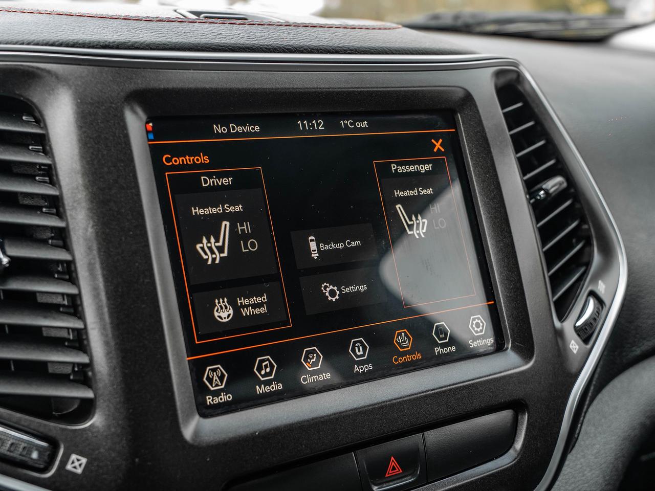 2019 Jeep Cherokee Trailhawk 4x4  LEATHER  CAMERA  LOW KMS Photo