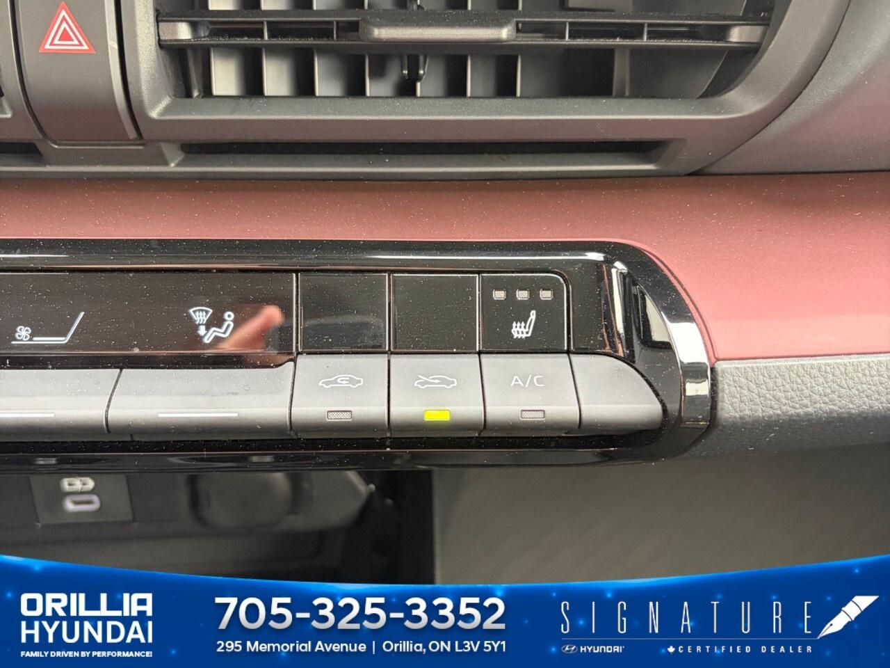 2023 Toyota Prius Prime SE Auto Photo