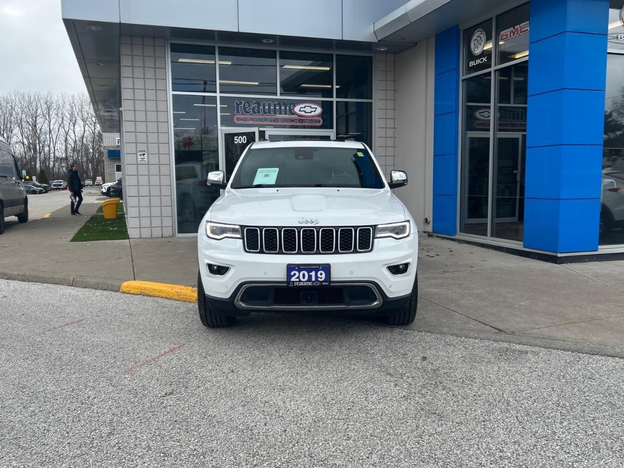 2019 Jeep Grand Cherokee LIMITED LOCAL TRADE Photo