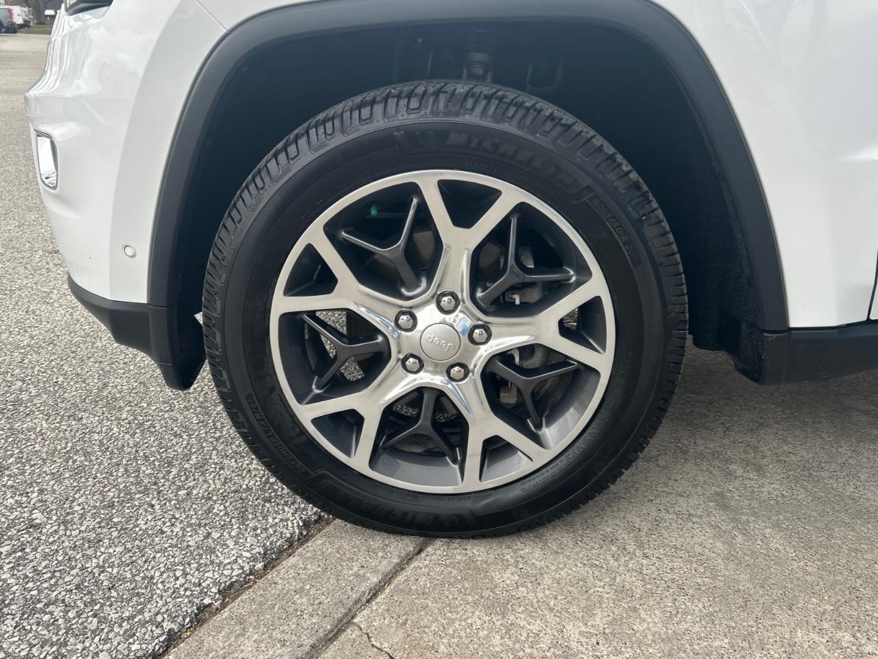 2019 Jeep Grand Cherokee LIMITED LOCAL TRADE Photo