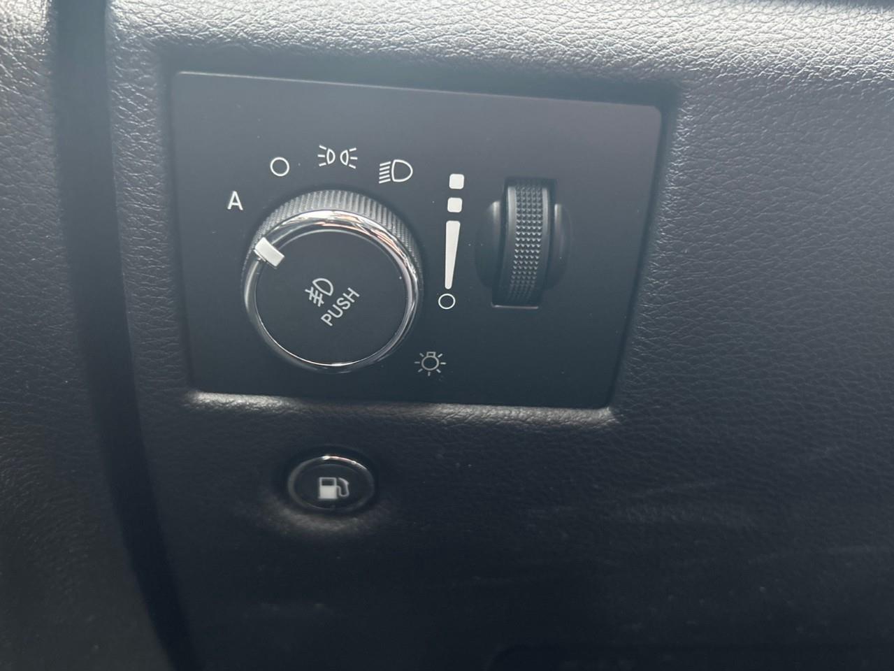 2019 Jeep Grand Cherokee LIMITED LOCAL TRADE Photo