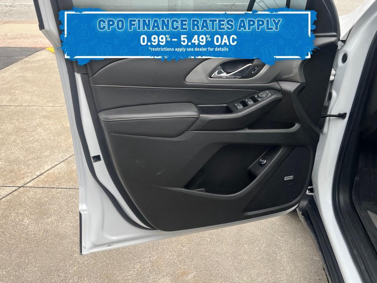 2023 Chevrolet Traverse True North Photo