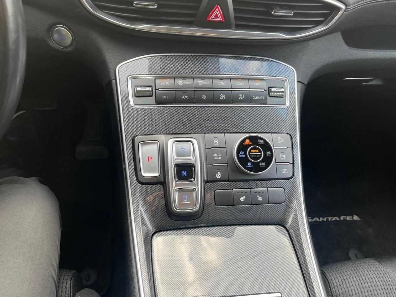 2021 Hyundai Santa Fe PREFERRED LOCAL TRADE Photo