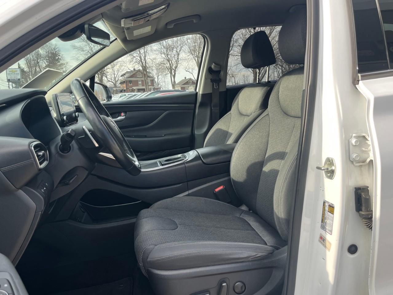 2021 Hyundai Santa Fe PREFERRED LOCAL TRADE Photo