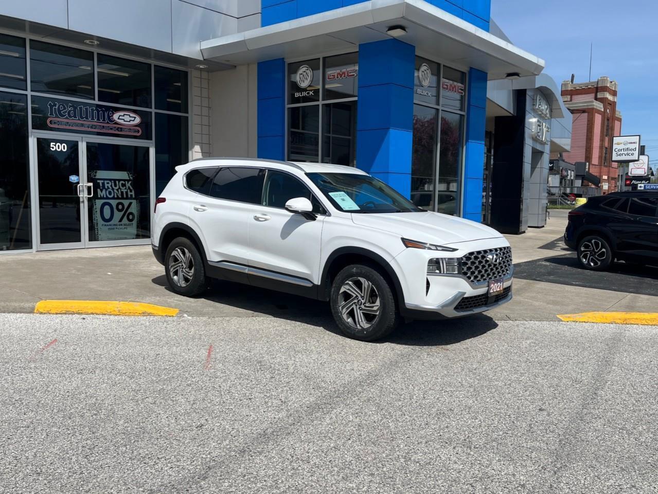 2021 Hyundai Santa Fe PREFERRED LOCAL TRADE Photo2