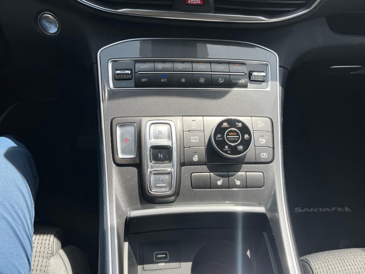 2021 Hyundai Santa Fe PREFERRED LOCAL TRADE Photo