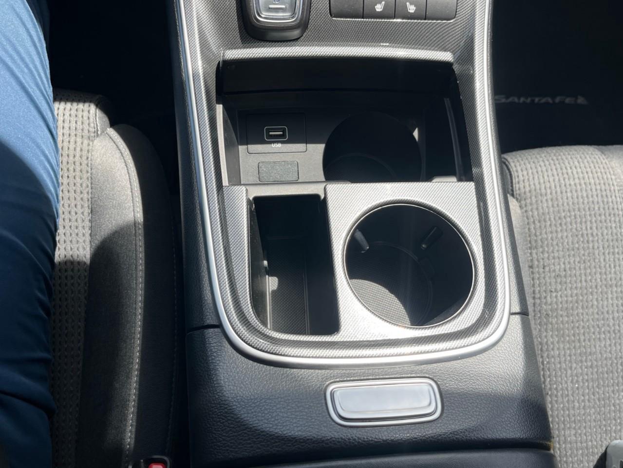 2021 Hyundai Santa Fe PREFERRED LOCAL TRADE Photo