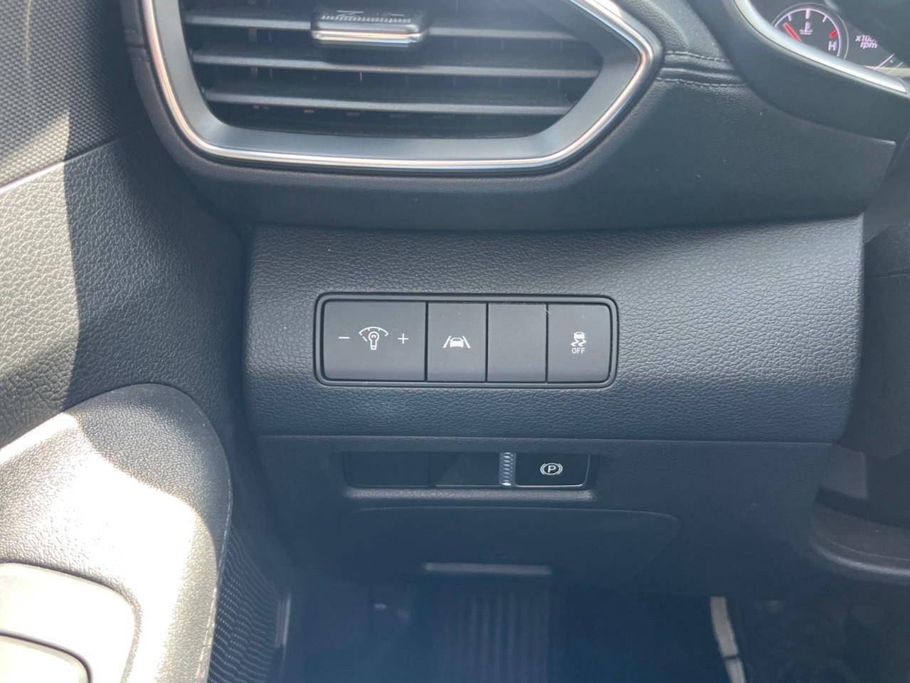 2021 Hyundai Santa Fe PREFERRED LOCAL TRADE Photo