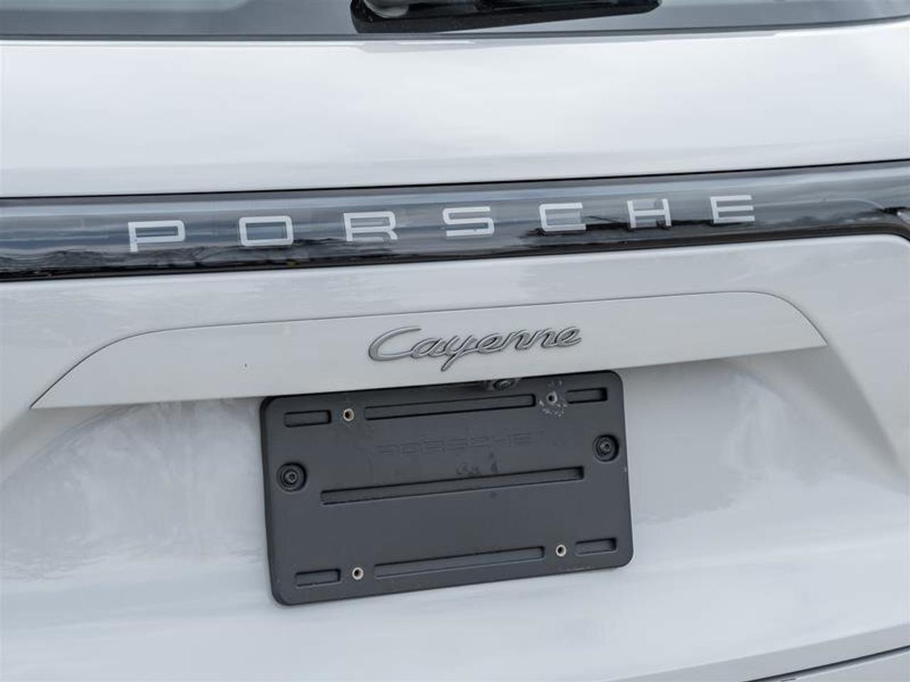 2023 Porsche Cayenne Platinum Edition AWD Premium Pkg Plus Adaptive Cru Photo