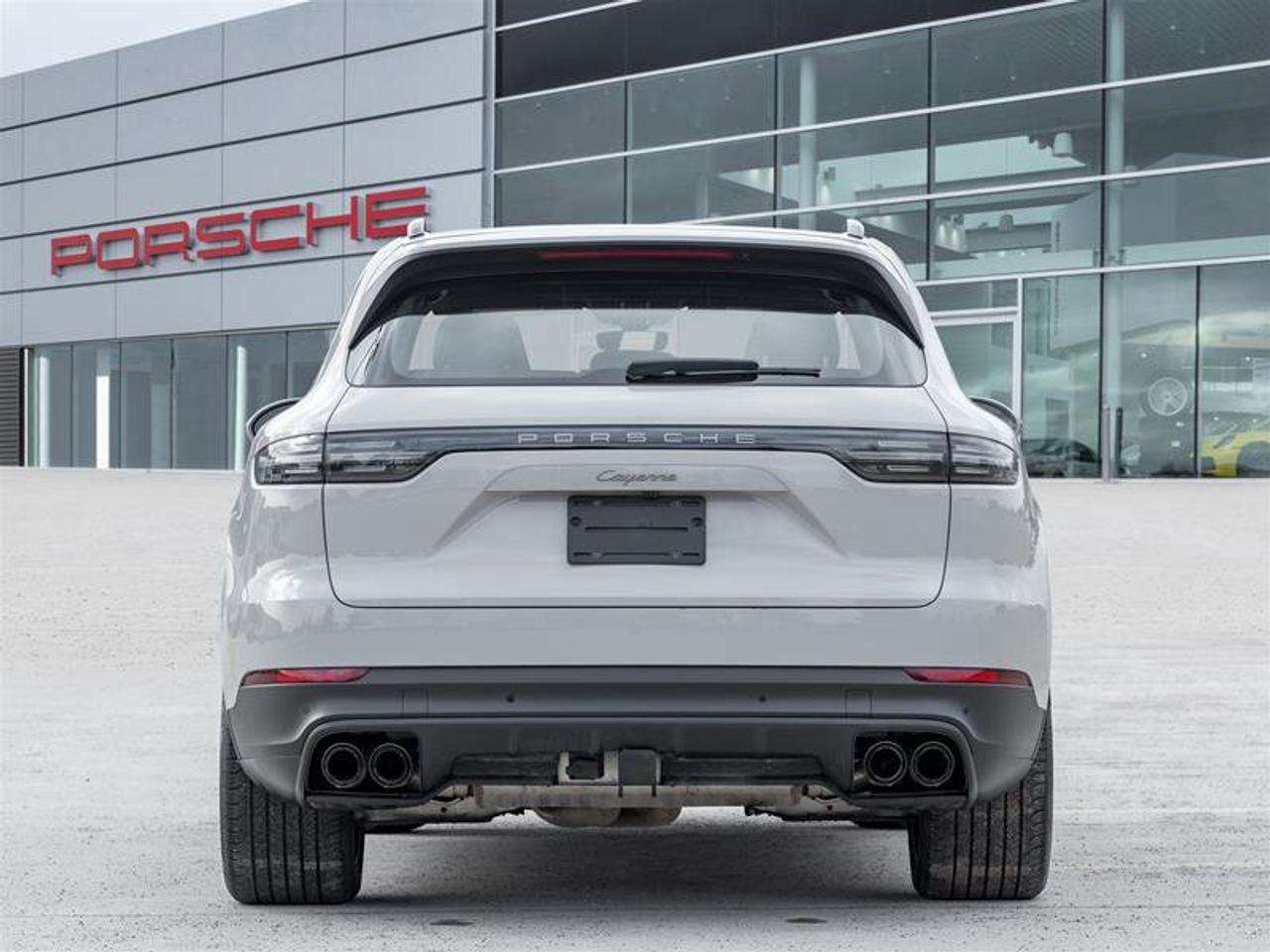 2023 Porsche Cayenne Platinum Edition AWD Premium Pkg Plus Adaptive Cru Photo