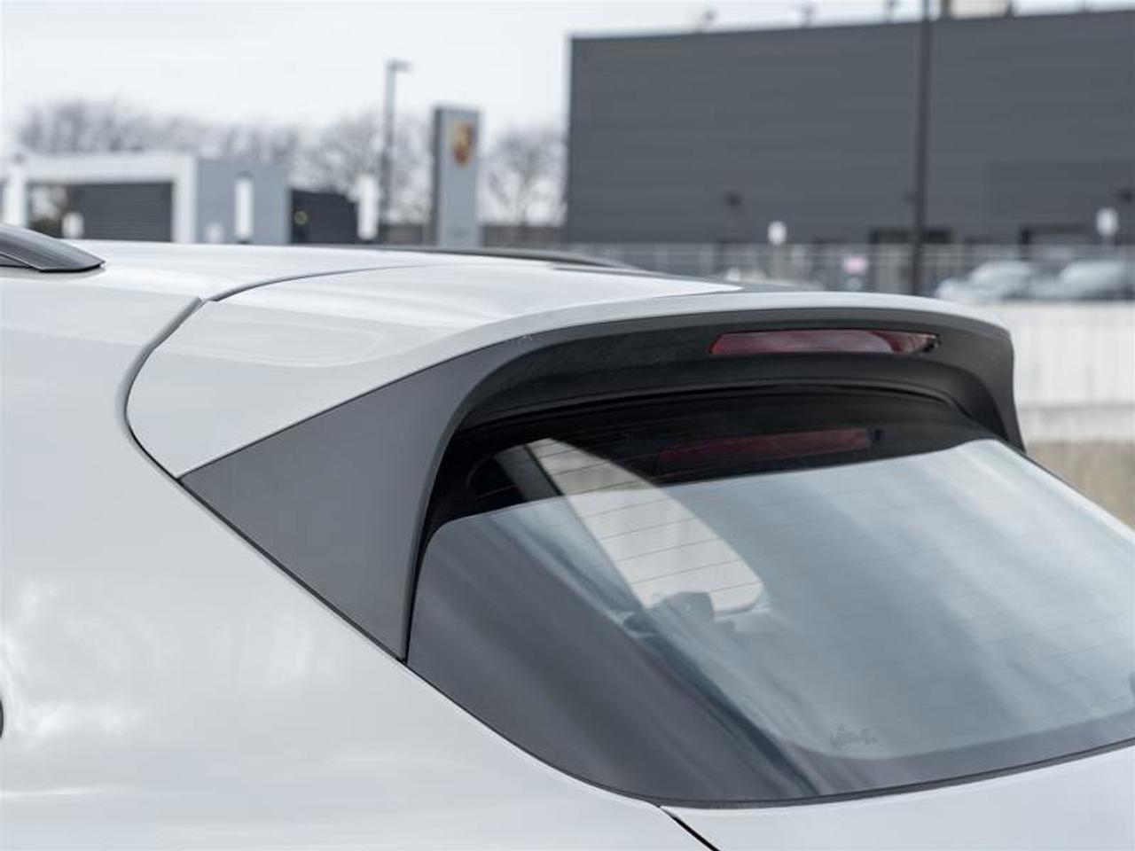 2023 Porsche Cayenne Platinum Edition AWD Premium Pkg Plus Adaptive Cru Photo