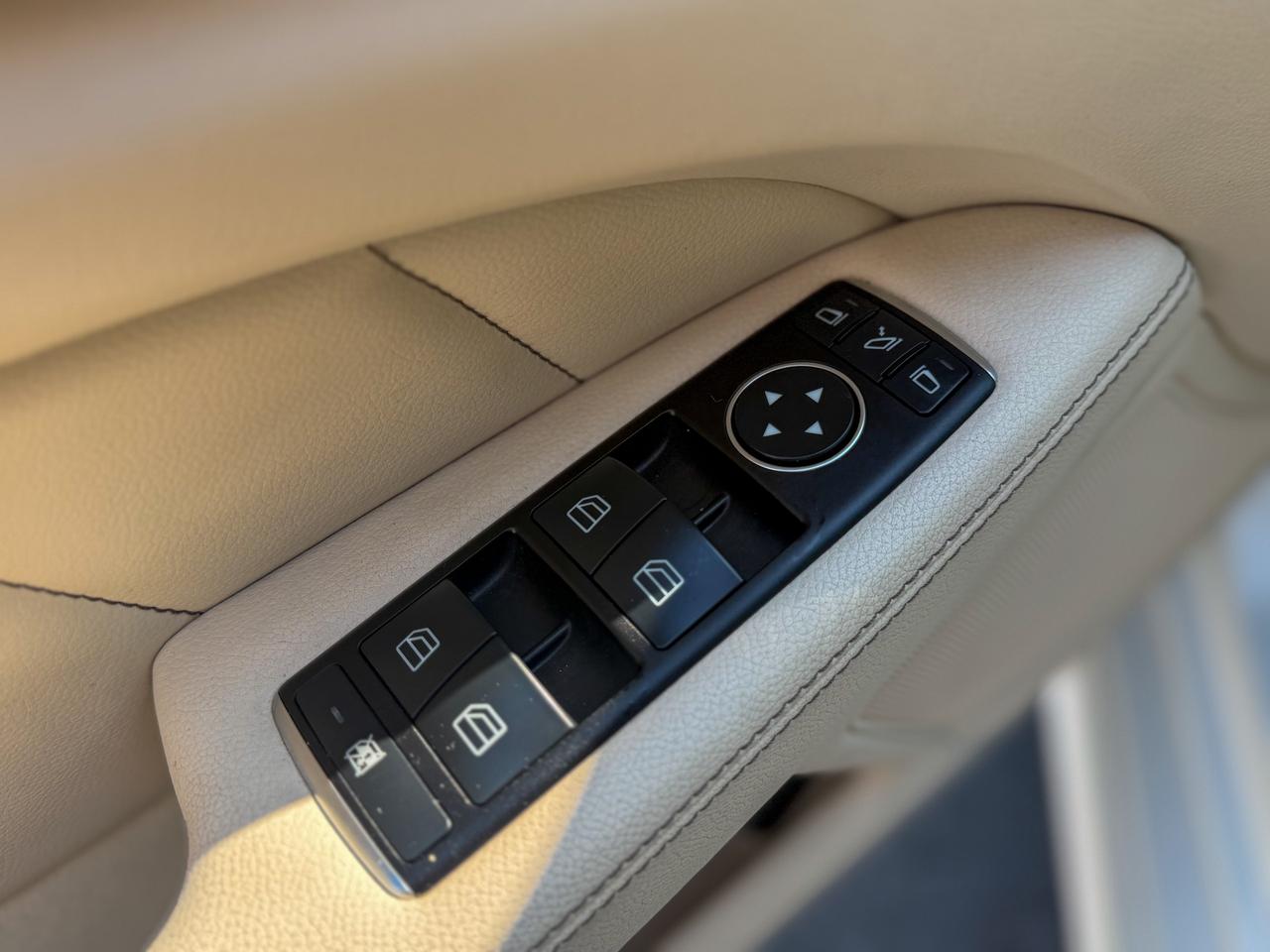 2016 Mercedes-Benz CLS 4dr Sdn CLS 550 Photo