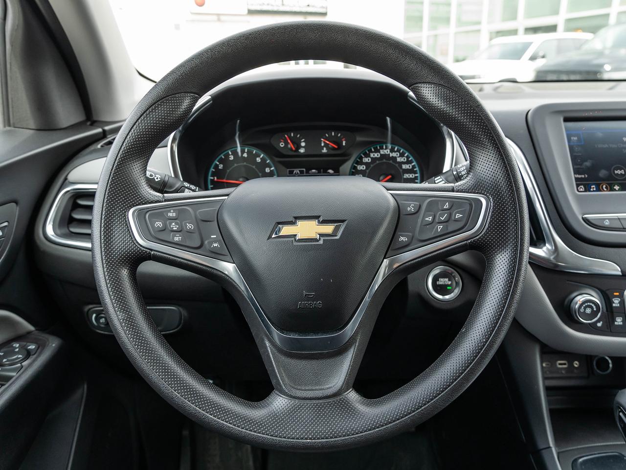 2022 Chevrolet Equinox FWD 4dr LS w-1LS Photo