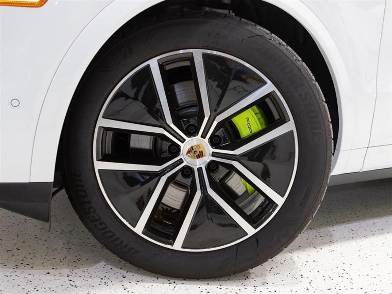 2024 Porsche Cayenne S e-Hybrid AWD Photo