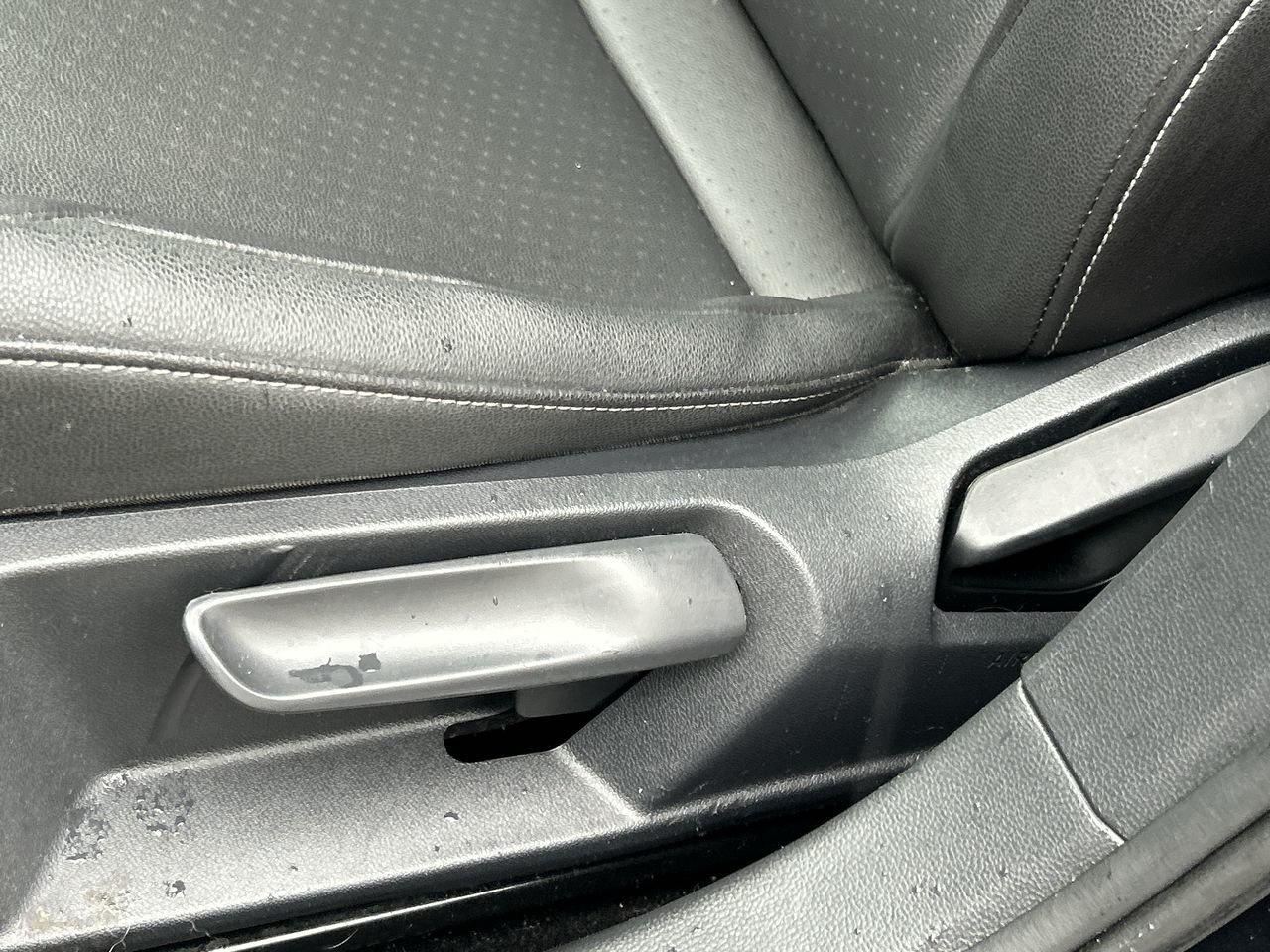 2021 Volkswagen Jetta Highline 1.4T 8sp at w/Tip Keyless Entry  Alloy Wh Photo