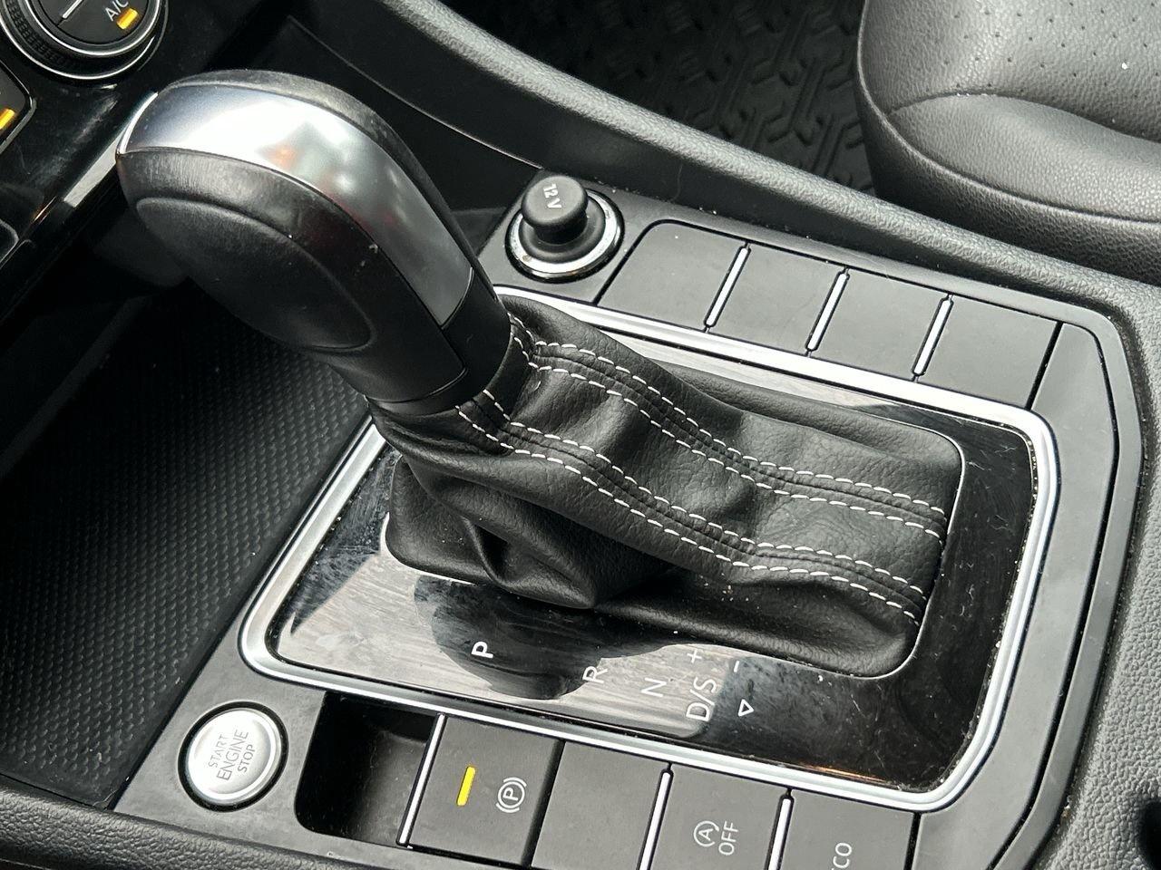 2021 Volkswagen Jetta Highline 1.4T 8sp at w/Tip Keyless Entry  Alloy Wh Photo