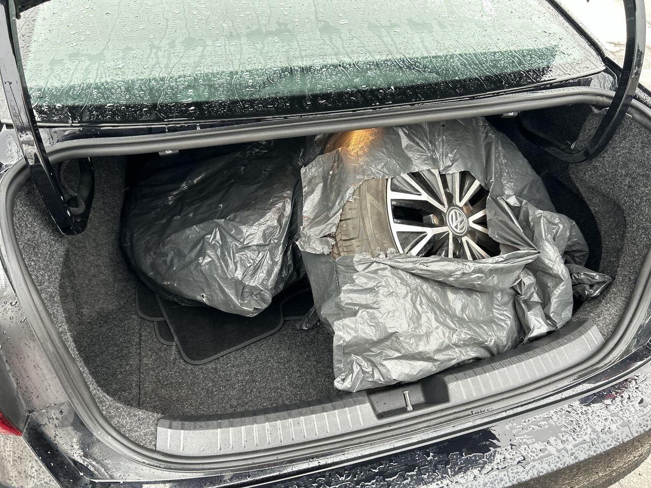 2021 Volkswagen Jetta Highline 1.4T 8sp at w/Tip Keyless Entry  Alloy Wh Photo