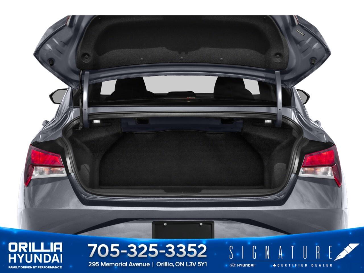 2022 Hyundai Elantra Preferred IVT w/Sun & Tech Package Photo