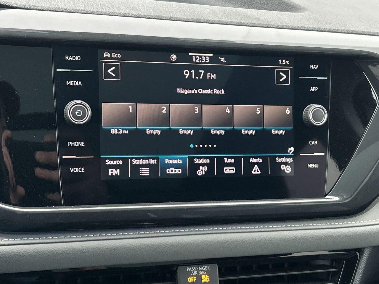 2024 Volkswagen Taos Highline 1.5T 7sp at DSG w/ Tip 4M Leather  Alloy Photo