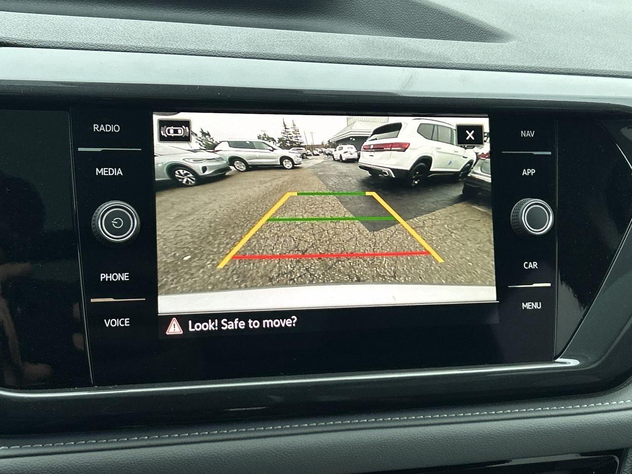 2024 Volkswagen Taos Highline 1.5T 7sp at DSG w/ Tip 4M Leather  Alloy Photo