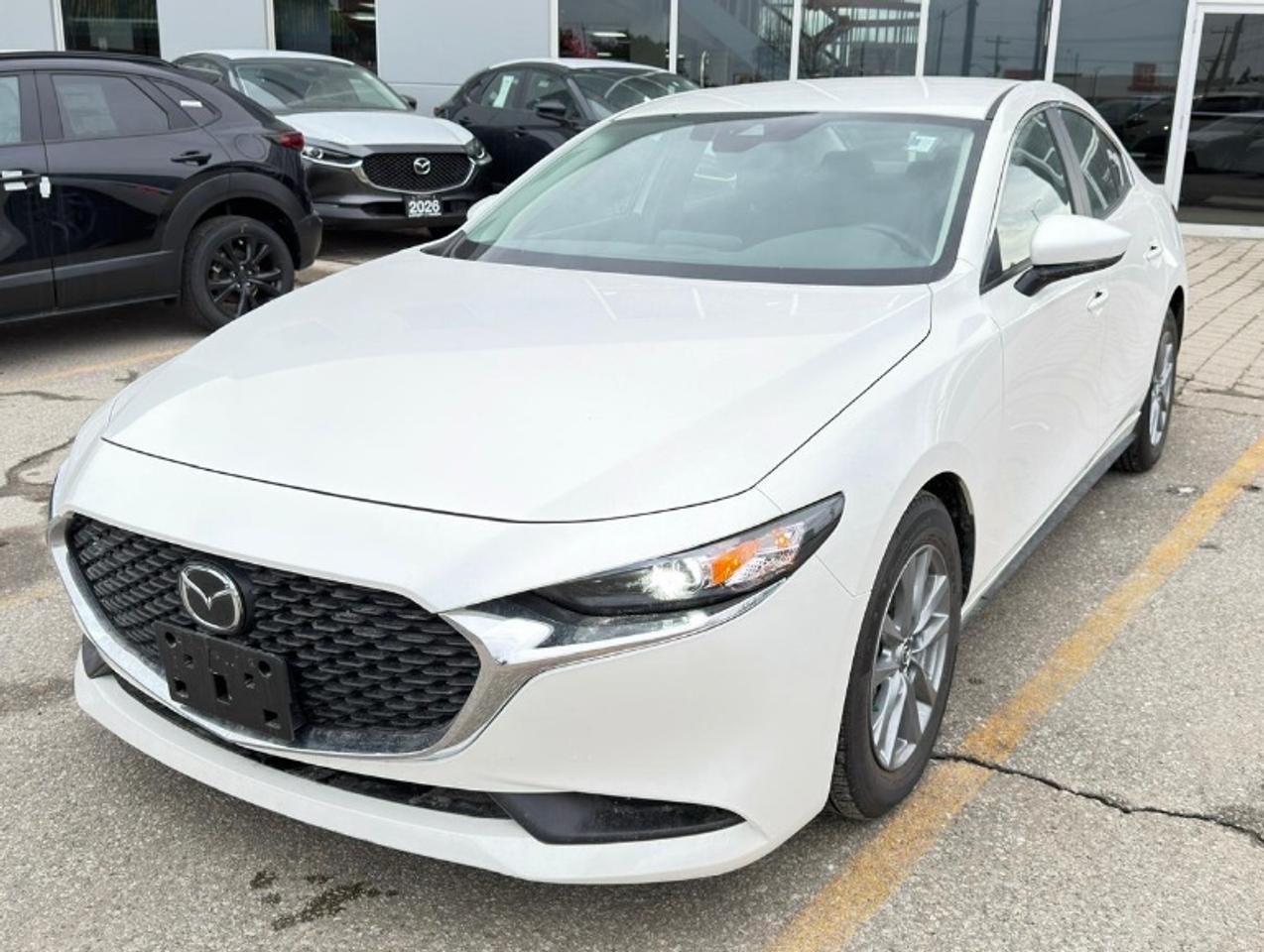 2023 Mazda MAZDA3 GS Photo0