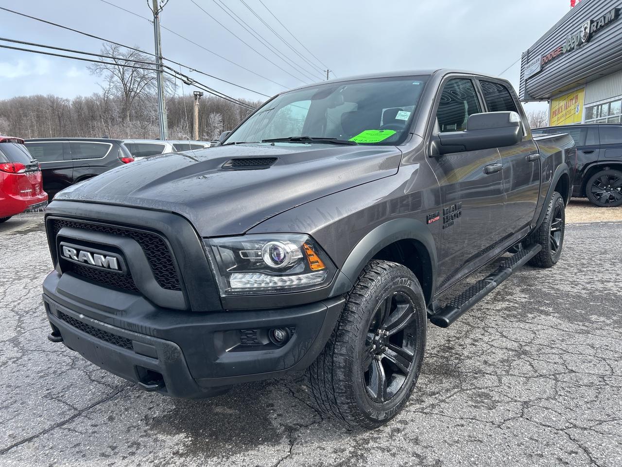 2023 RAM 1500 Classic WARLOCK Photo2
