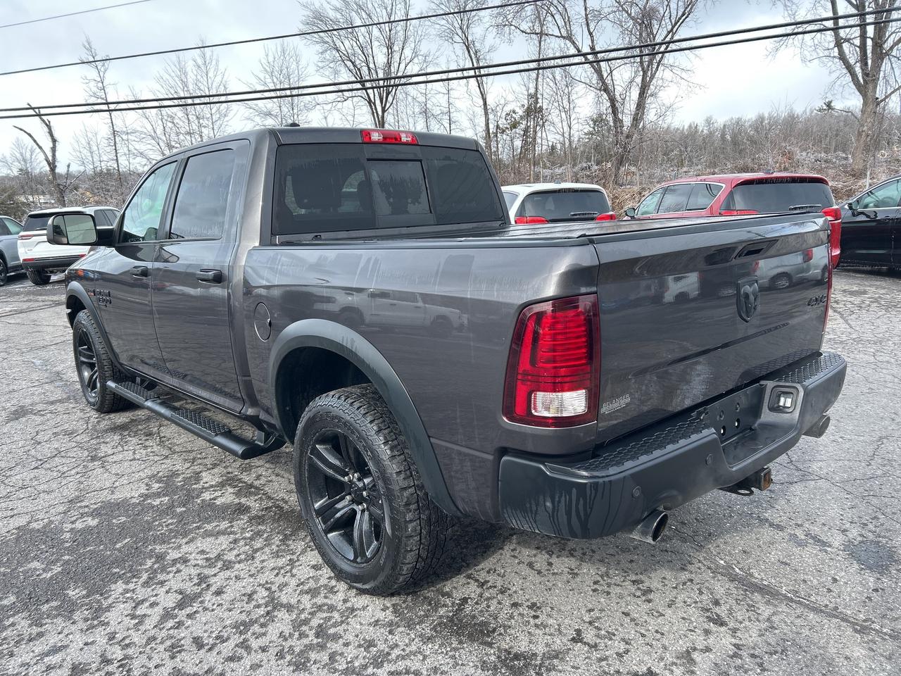 2023 RAM 1500 Classic WARLOCK Photo4