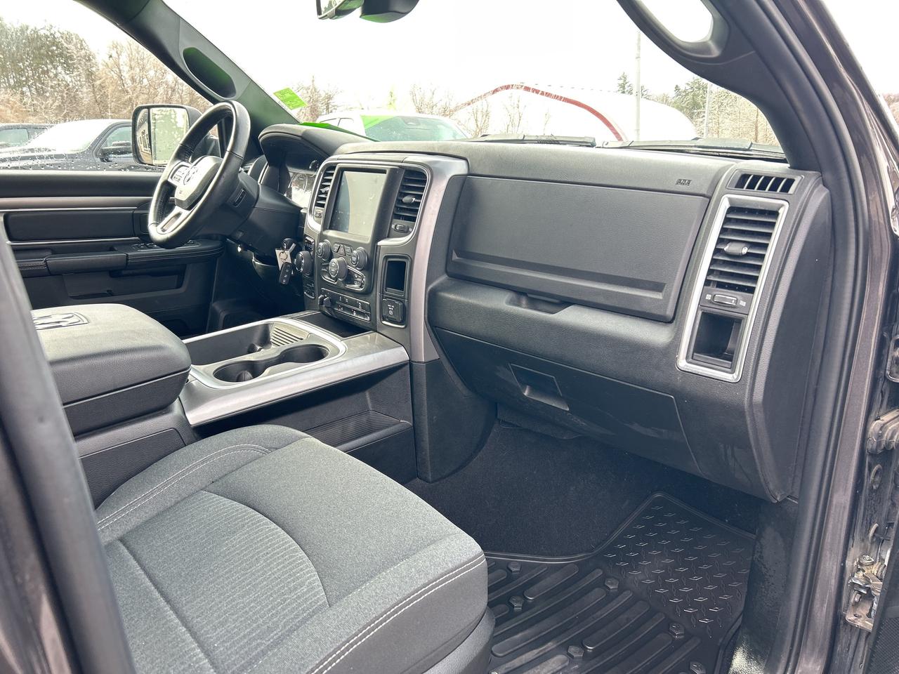 2023 RAM 1500 Classic WARLOCK Photo