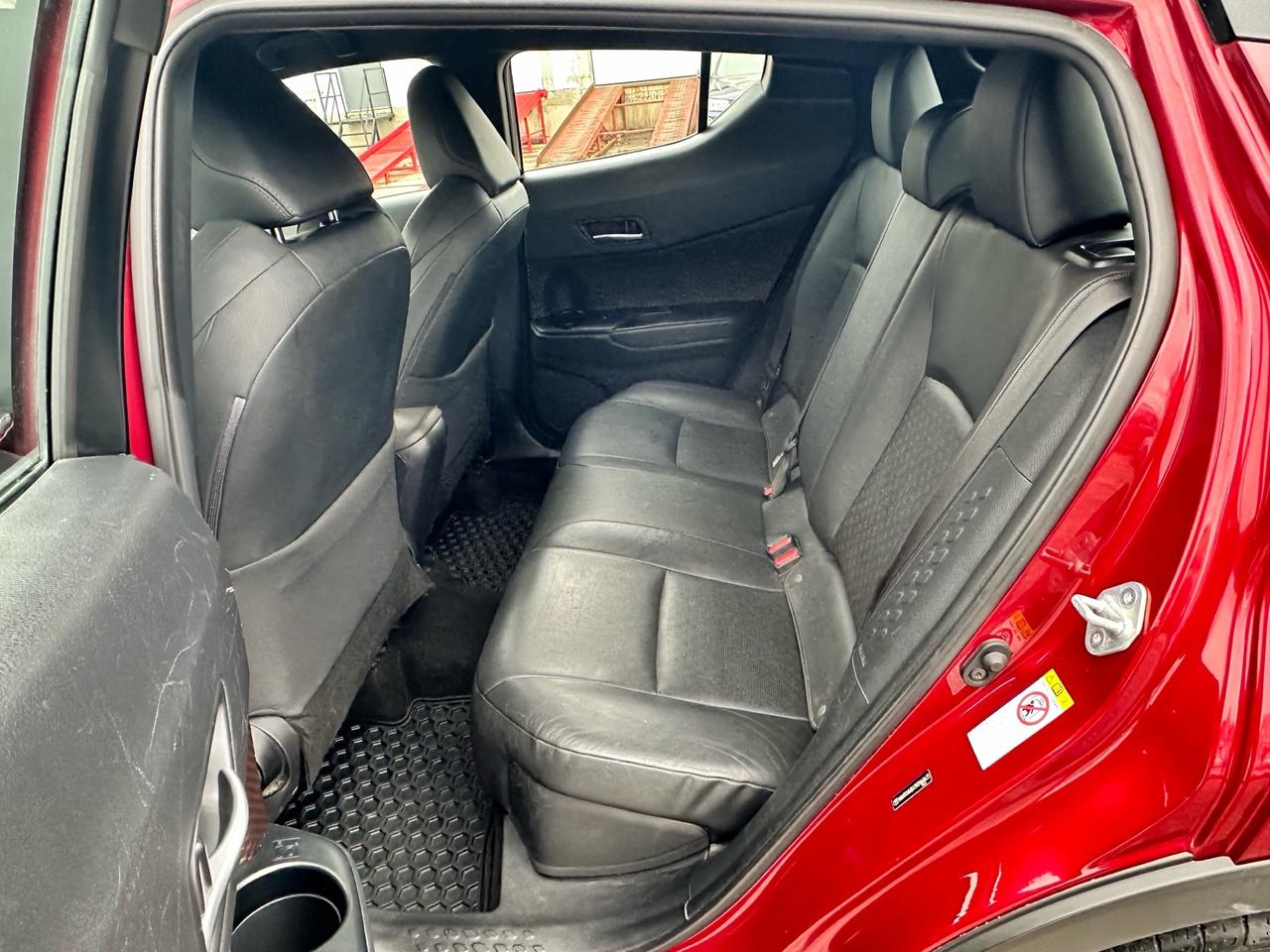 2019 Toyota C-HR LIMITED ~ LEATHER ~ CARPLAY ~ NO ACCIDENTS Photo