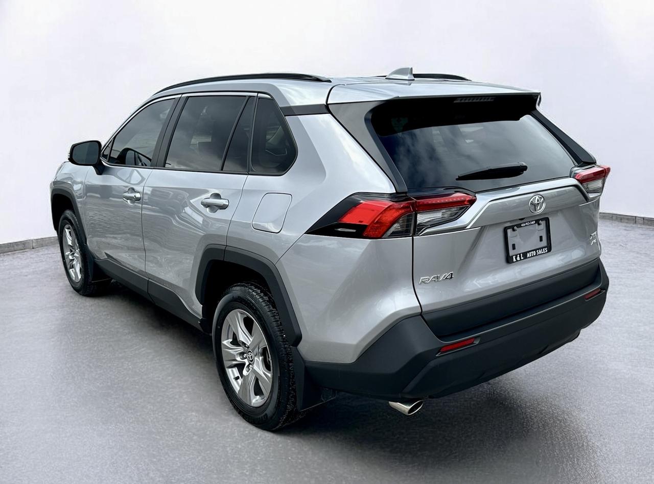 2023 Toyota RAV4 XLE ~ AWD ~ ONE OWNER ~ NO ACCIDENTS ~ CERTIFIED Photo3