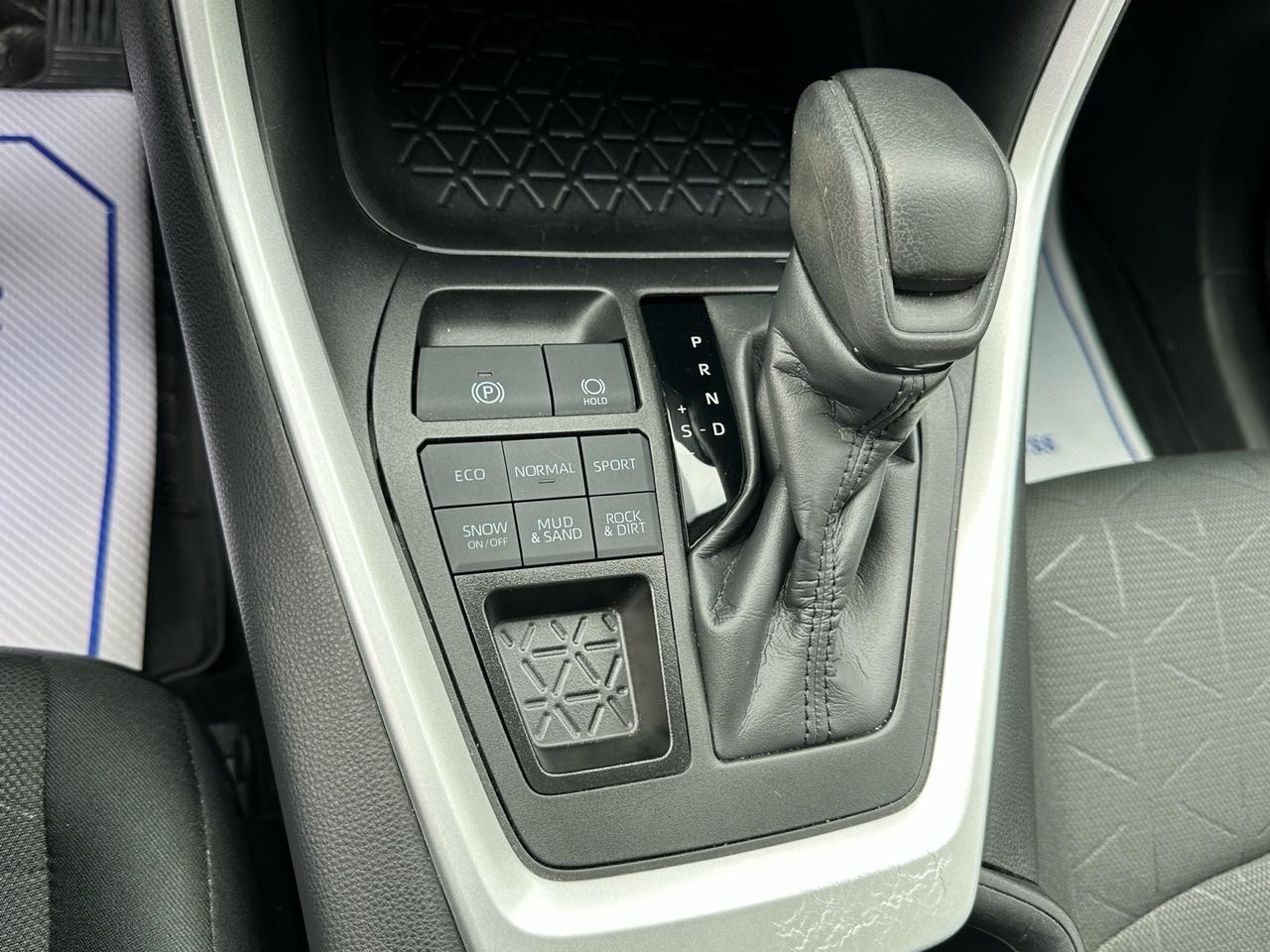 2023 Toyota RAV4 XLE ~ AWD ~ ONE OWNER ~ NO ACCIDENTS ~ CERTIFIED Photo