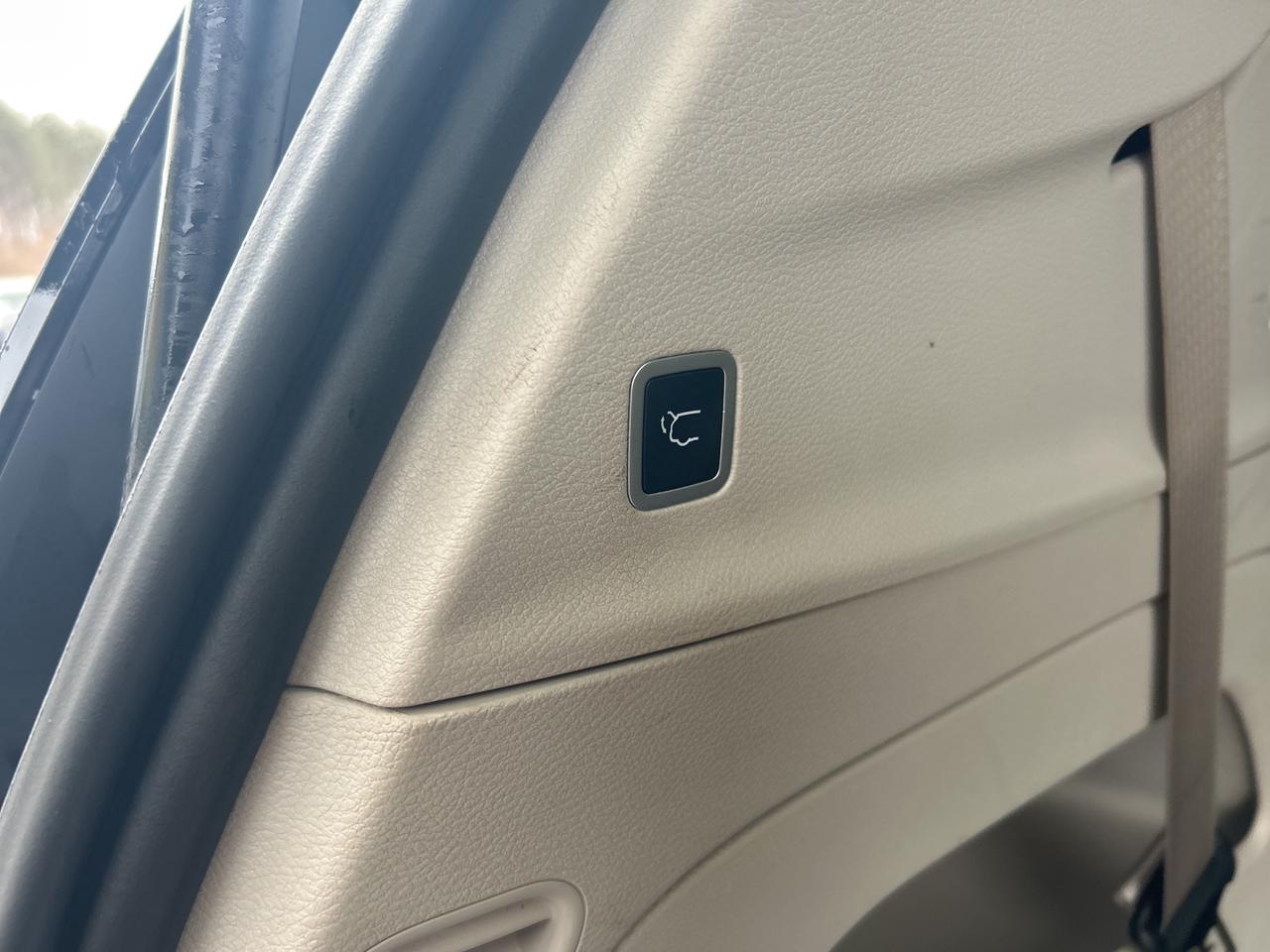 2023 Chrysler Pacifica Touring L Photo