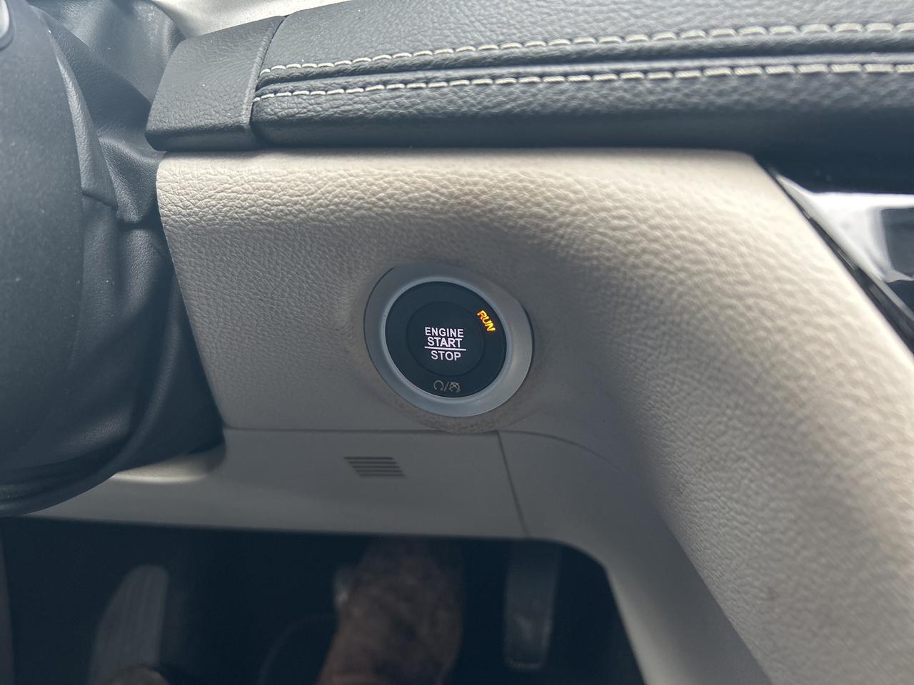 2023 Chrysler Pacifica Touring L Photo